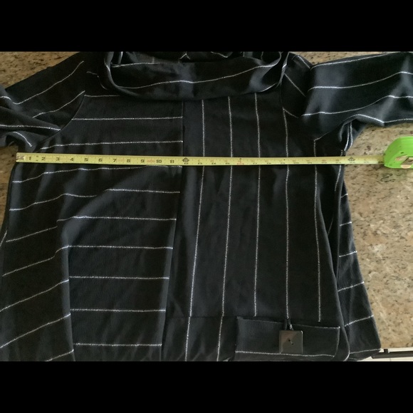 ari mills Top - Picture 9 of 9